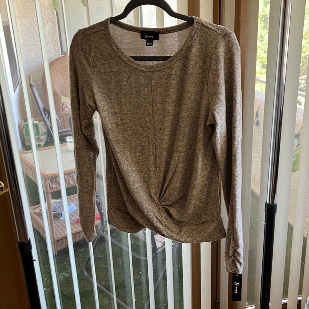 BWear gray soft twist front long sleeve